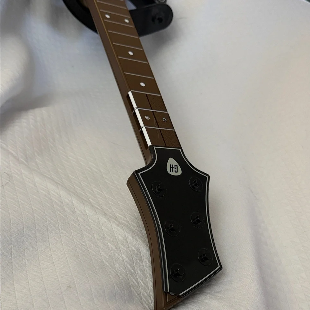 Guitar Hero Live Wireless Controller with Strap no dongle. Works, - Picture 8 of 9